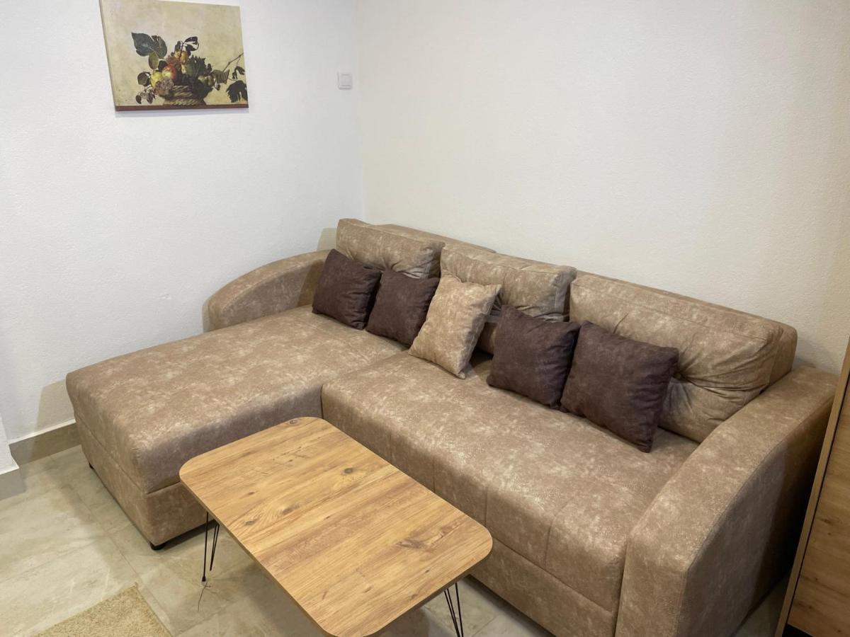 Bora Apartmani - Free Parking - City Center Vranje Exteriér fotografie