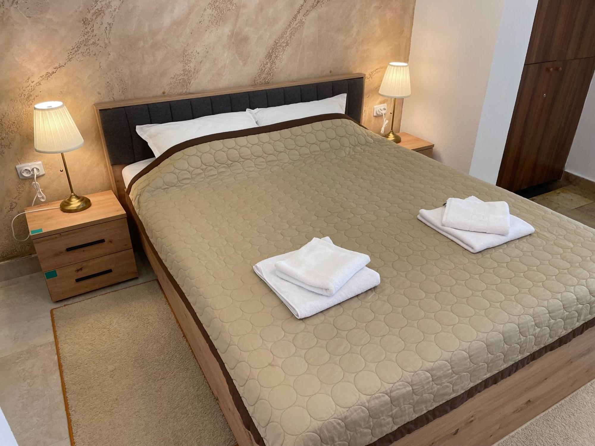 Bora Apartmani - Free Parking - City Center Vranje Exteriér fotografie