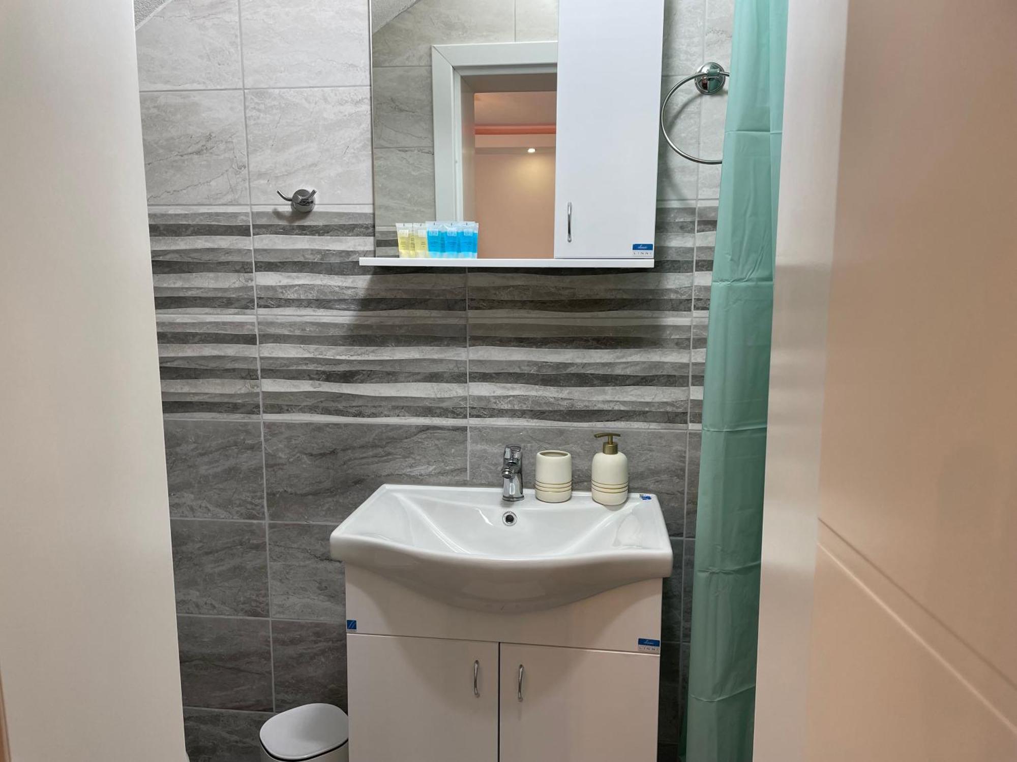 Bora Apartmani - Free Parking - City Center Vranje Exteriér fotografie